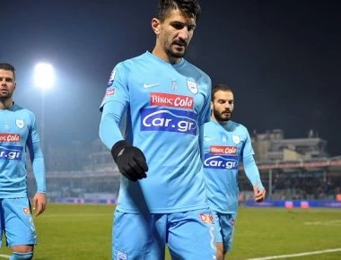 Έξαλλοι οι οπαδοί του ΠΑΣ - «Βγάλτε τις φανέλες και φύγετε από εδώ»